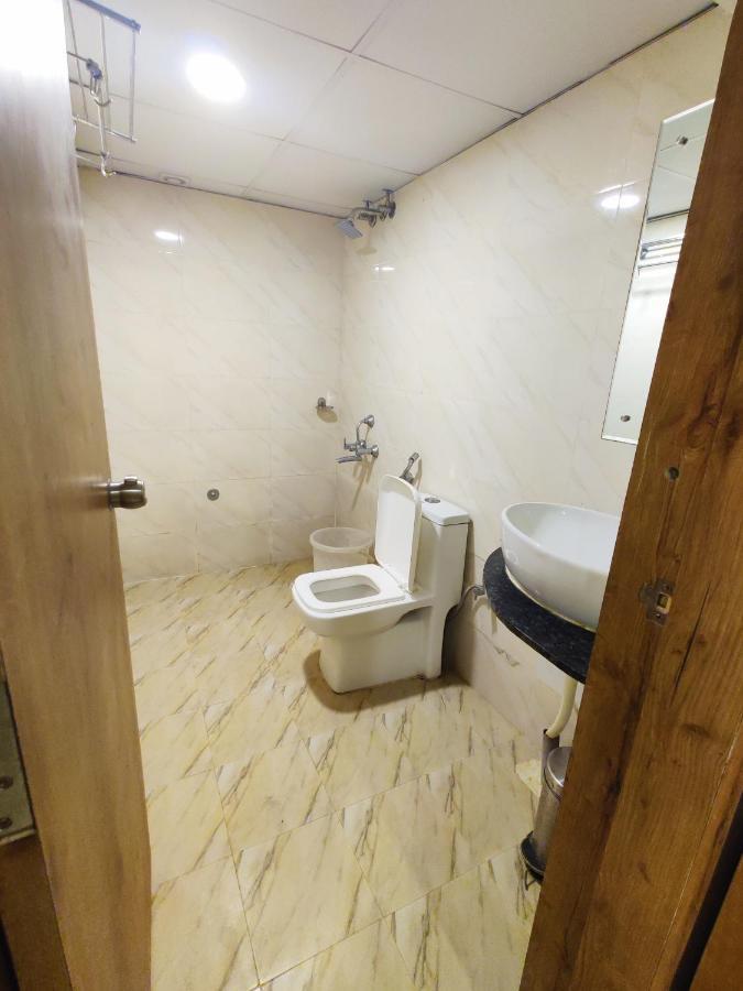 Hotel Airport City Dod Jala 외부 사진