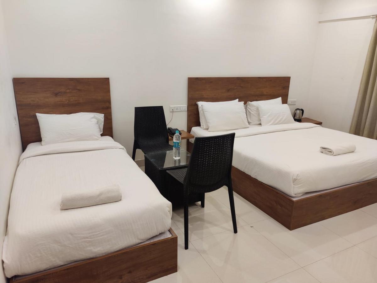 Hotel Airport City Dod Jala 외부 사진