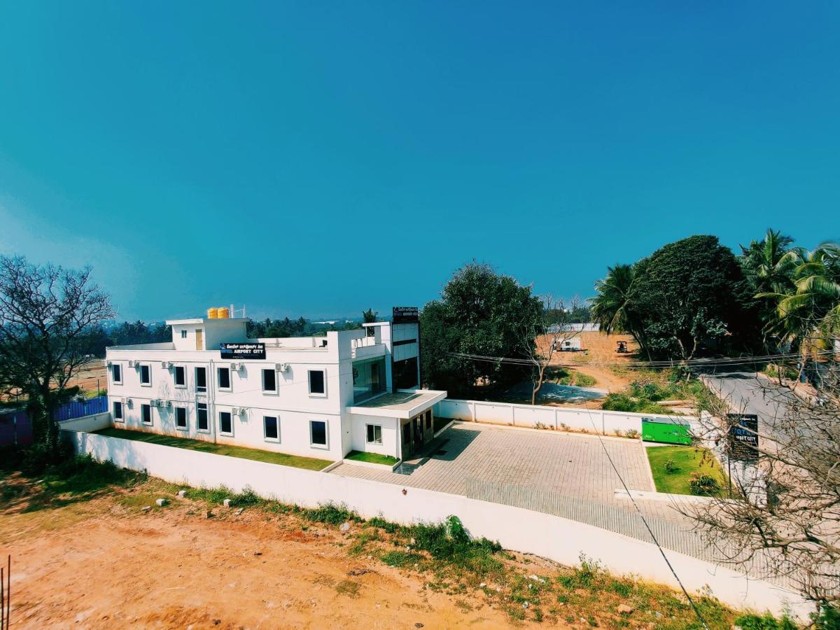Hotel Airport City Dod Jala 외부 사진