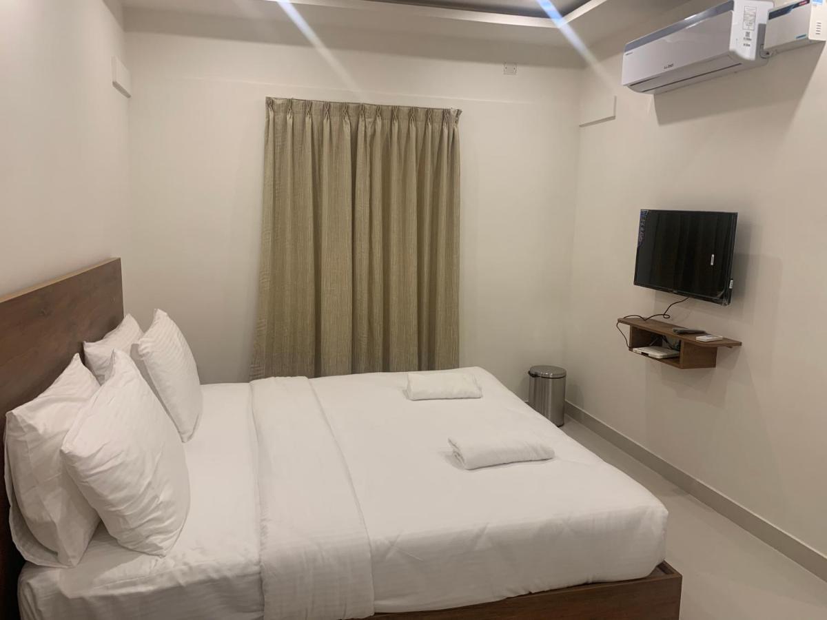 Hotel Airport City Dod Jala 외부 사진